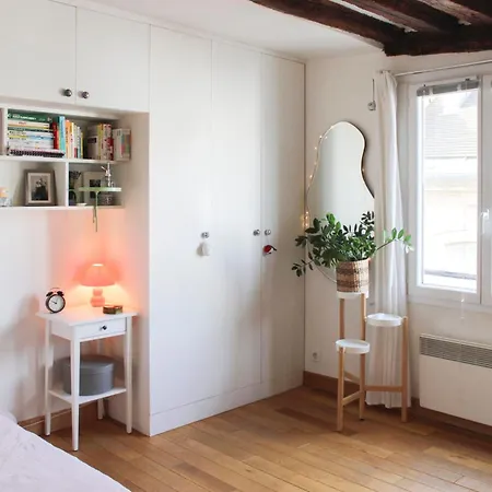 Apartament Bright And Quiet 25 M Paryż