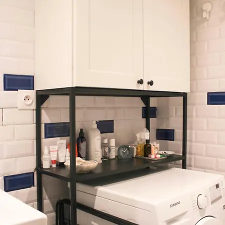 Bright And Quiet 25 M Apartament