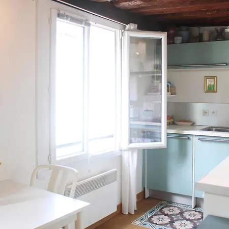 Apartament Bright And Quiet 25 M Paryż