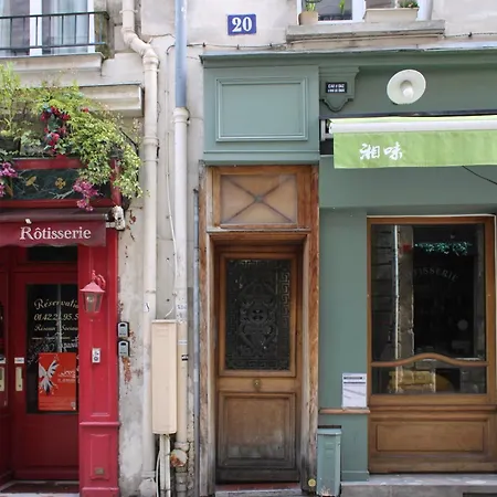 Bright And Quiet 25 M Paryż