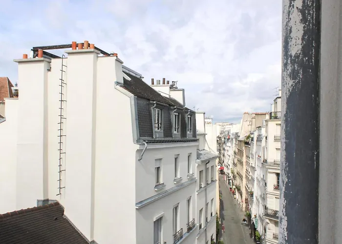 Bright And Quiet 25 M Apartment *